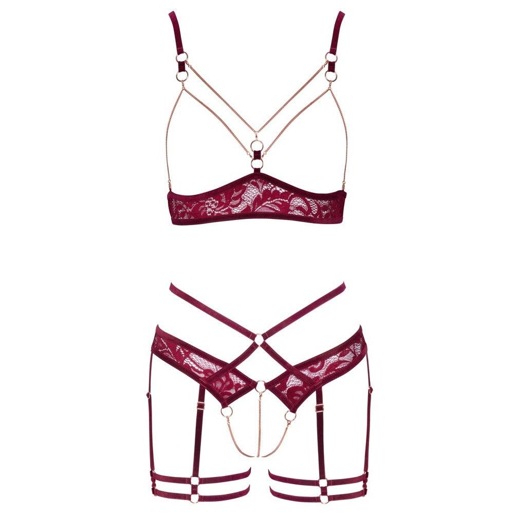 Abierta Fina's red lace lingerie set for a seductive look Abierta Fina's red lace lingerie set for a seductive look